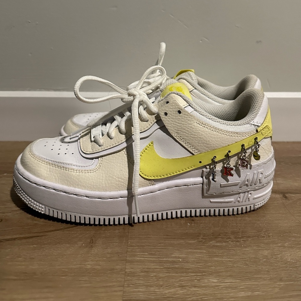 Nike Wmns Air Force 1 Shadow SE ‘Pale Ivory Light Zitron’ Size 7.5